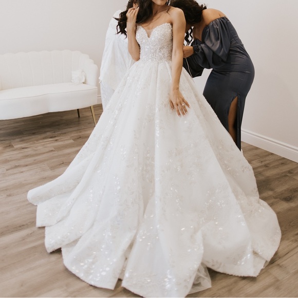 Wedding dress gown - Picture 7 of 8